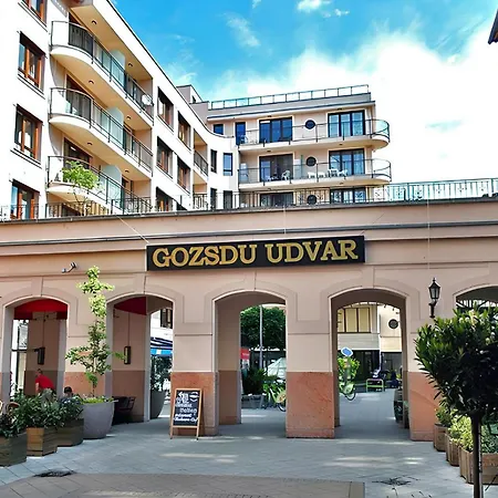 Downtown Family Budapešť