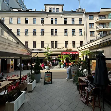 Lägenhet Downtown Family